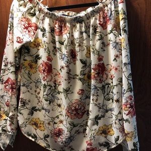 Floral flowy blouse
